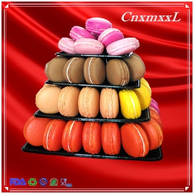 Đứng trưng bày Macaron bằng nhựa với Tháp Macaron vuông 4 tầng