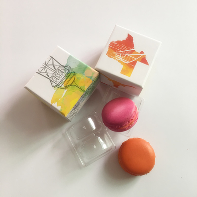 2 PC Macaron in giấy hộp quà đóng gói Macaron hiển thị với khay bên trong