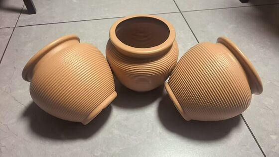 Đĩa hoa gốm giả nhựa HDPE và đĩa hoa nhựa nhiều kích cỡ Tùy chọn lớp phủ PE và lỗ thoát nước