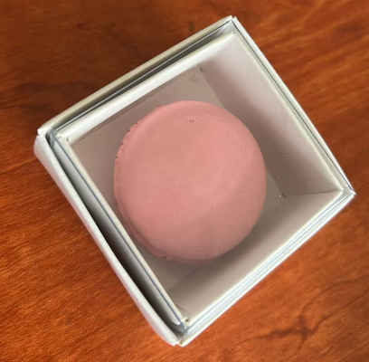 Bao bì Macaron trong suốt thân thiện với môi trường với giá đỡ in và trưng bày tùy chỉnh cho hộp quà tặng
